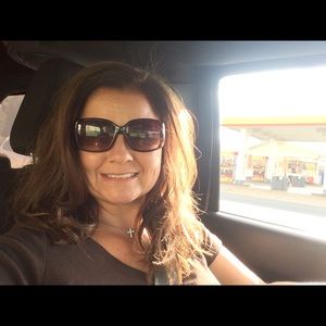 Meet your Posher, Paula