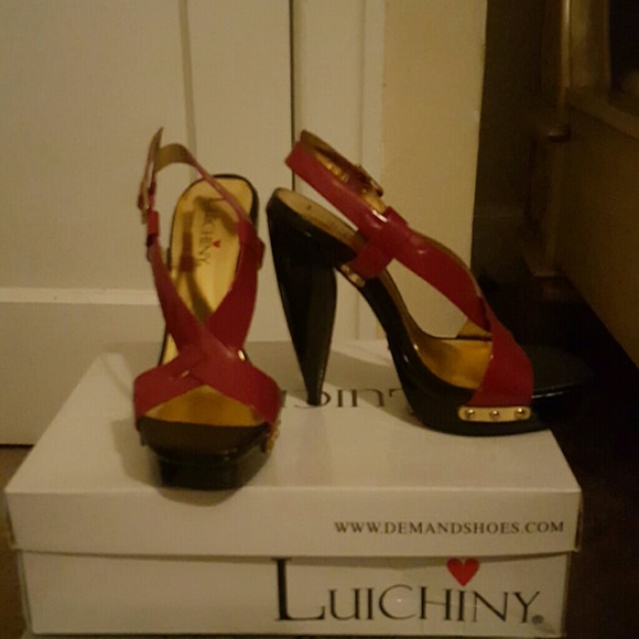Shoes - Picture 2 of 3