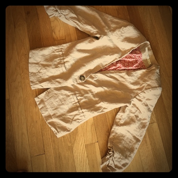 Fully lined blazer jacket w/gathered sleeves
