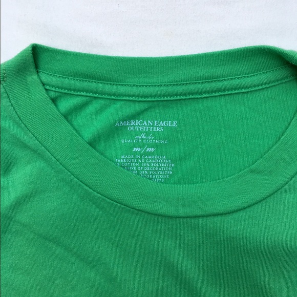 American Eagle T-Shirt - Picture 2 of 2