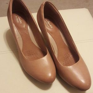 Clark's Artisan nude 2"heels