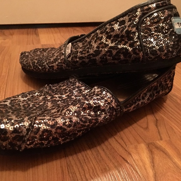Sparkly Cheetah Print Toms