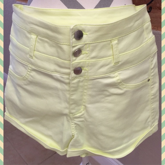 Pale yellow refuge shorts
