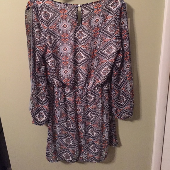 Dress - Picture 3 of 4