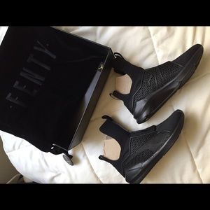 NEW Rihanna Fenty Puma Trainers Sz 8.5