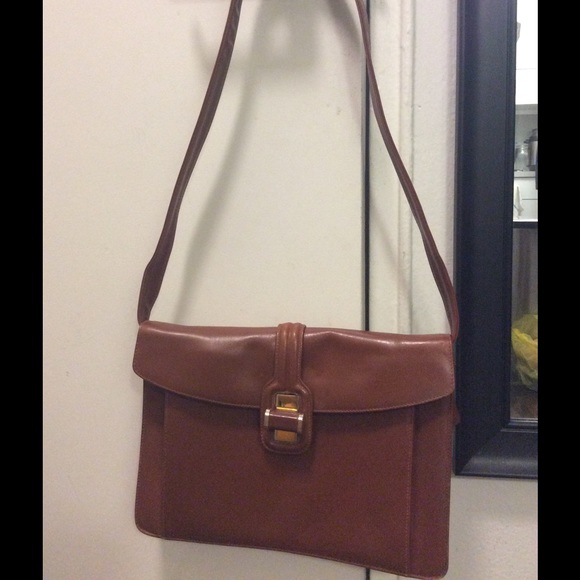Salvatore Ferragamo Vintage Leather  Bag Authent.