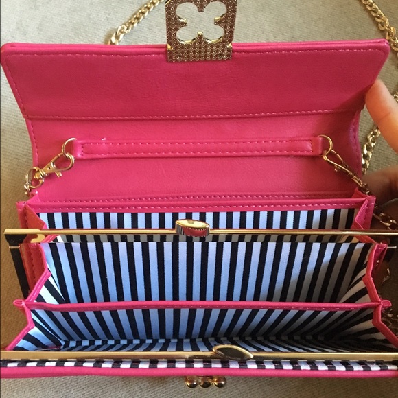 Crossbody Wallet - Picture 3 of 3