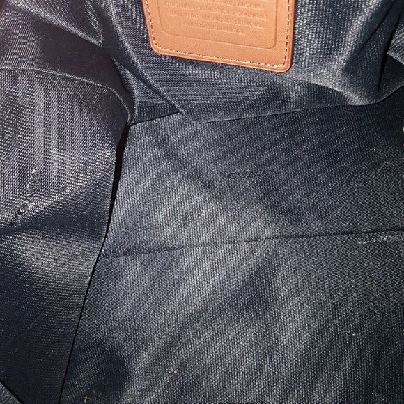 Coach Camo surrey - Picture 4 of 4