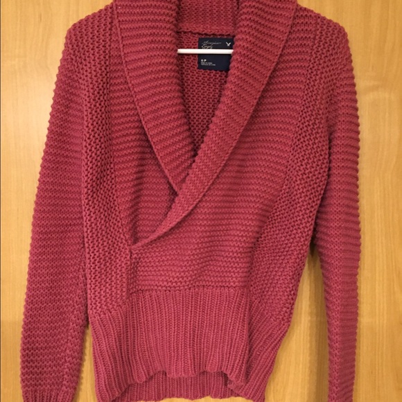 AE pink/raspberry sweater