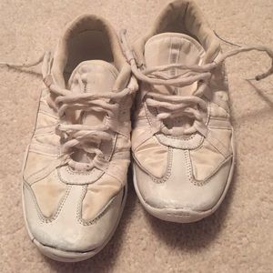 Nfinity Evolution women's 8.5 shoes