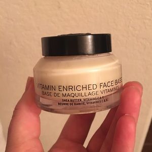 Bobbi Brown Vitamin Enriched Face Base