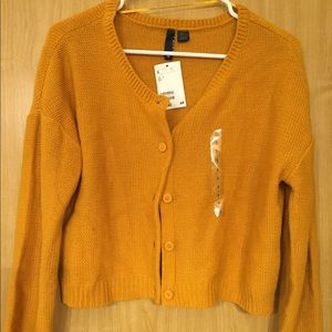 NWT H&M mustard colored sweater