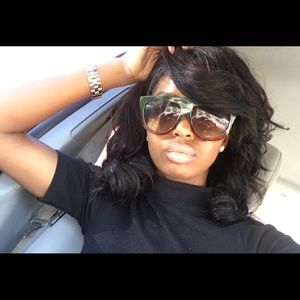 Meet your Posher, Niya