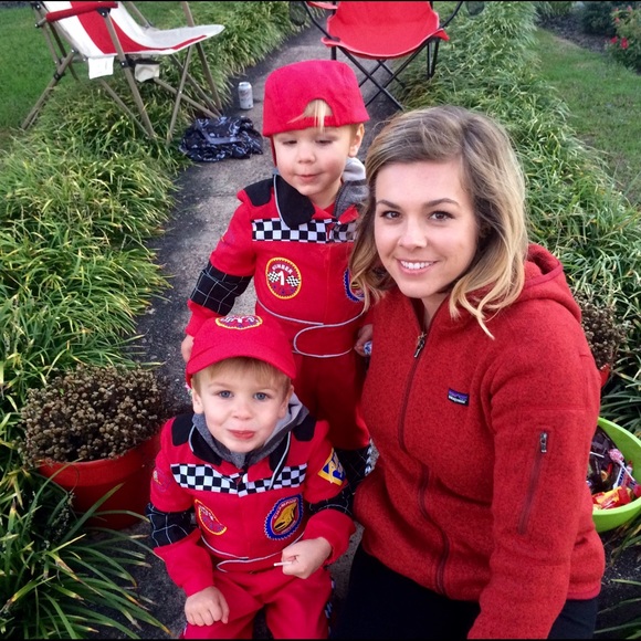 Meet your Posher, Amber - Picture 2 of 2