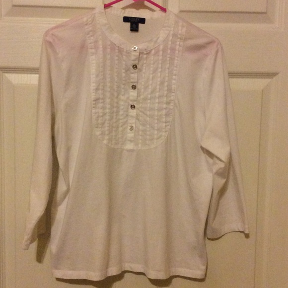 Beautiful long sleeve top by Chaps