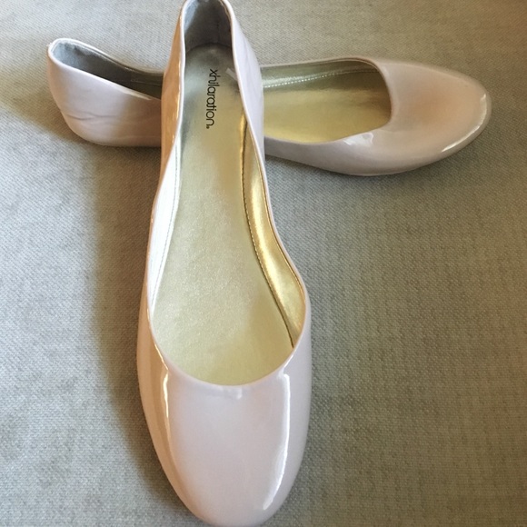 Nude Ballet Flats