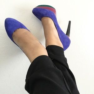 Purple pumps