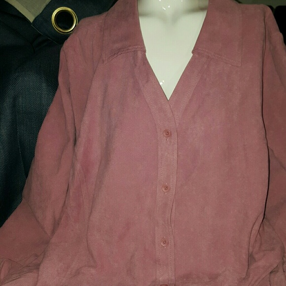Sonoma Woman Suedeish buttonup.