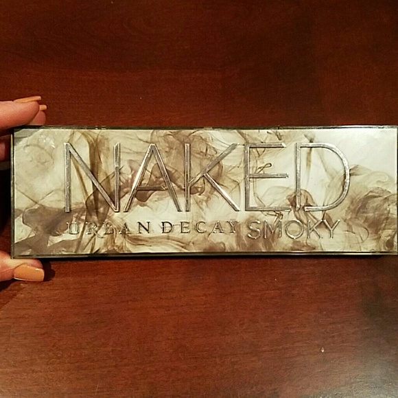 Urban Decay smoky pallet
