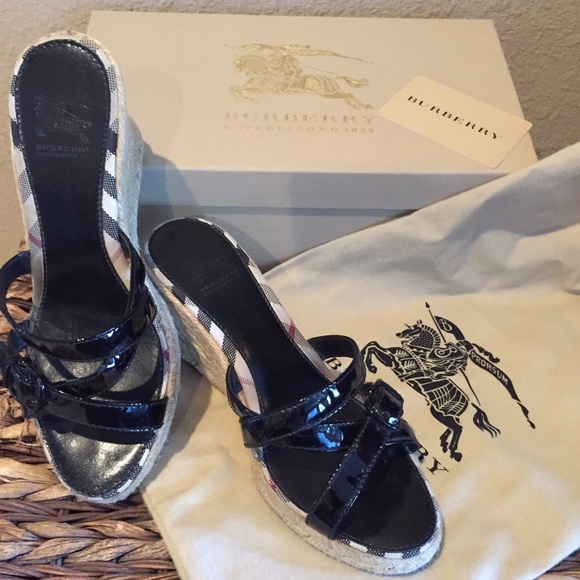 Burberry Strappy Patent Wedges Size 37/7