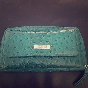 Green Kenneth Cole reaction wallet 3 hour sale!