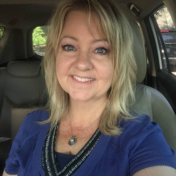 Meet your Posher, Pamela - Picture 3 of 3