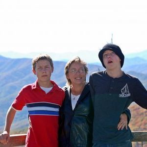 Meet your Posher, Gloria