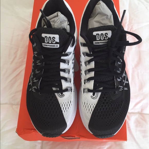 Woman Nike air zoom Pegasus 32 DOS