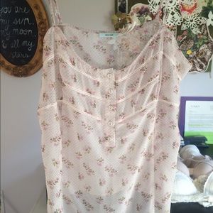 🌸 Airy floral camisole