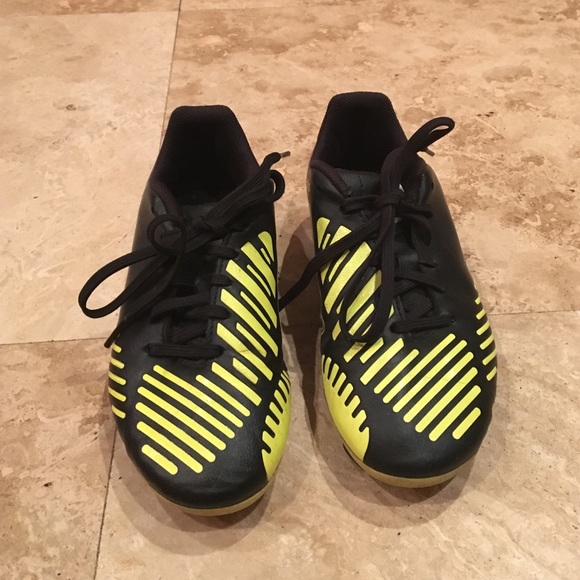 ADIDAS PREDATOR CLEATS