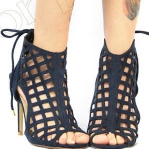 Stylish Navy Blue Heels