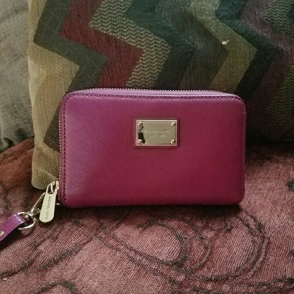 Authentic  mk wallet/wristlet
