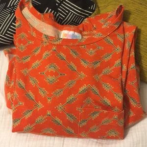 Lularoe Carly arrow print