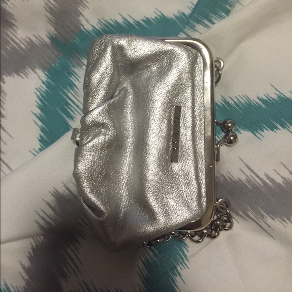 GUESS clutch