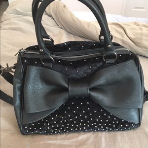 NWOT, never used Betsey Johnson handbag w/bow