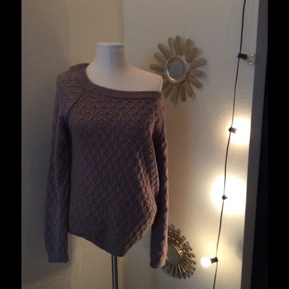 Sweater - Picture 1 of 1