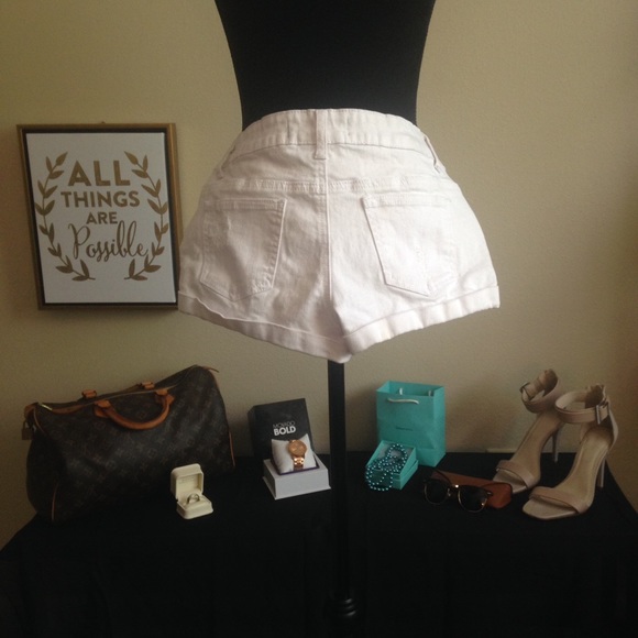 ✨Stylish Shorts✨ - Picture 3 of 3