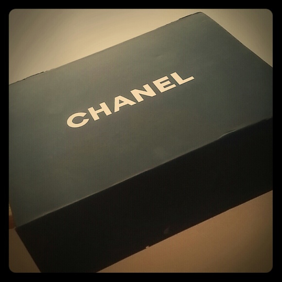 Chanel magnetic box