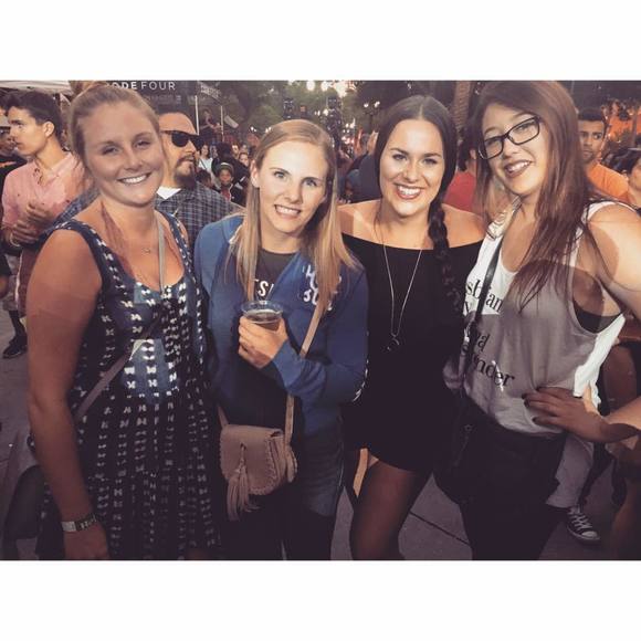 Meet your Posher, Caitlin - Picture 1 of 1