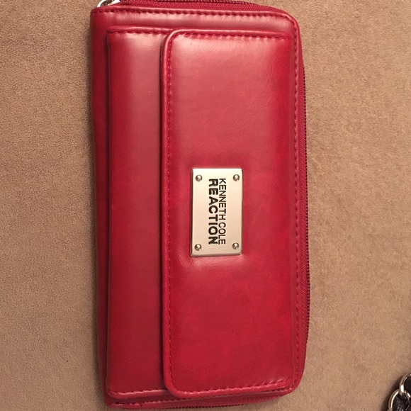Kenneth Cole reaction red clutch - Picture 1 of 2