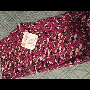 LulaRoe TC Lipstick leggings HTF