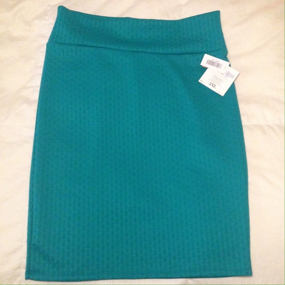 Sale! NWT Teal LuLaRoe Cassie skirt