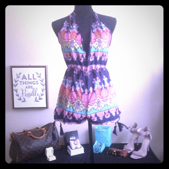 ✨Super Stylish Romper✨ - Picture 1 of 4