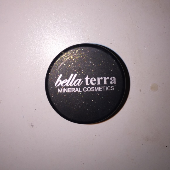Bella terra eyeshadow