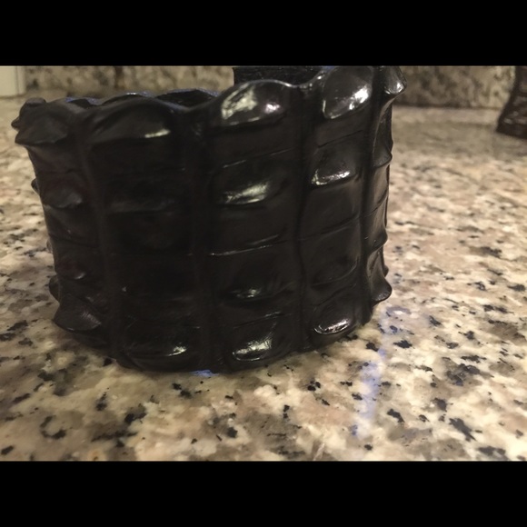 Croc black cuff bracelet , never worn - Picture 1 of 4