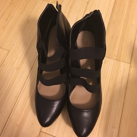 Platform black heels - Picture 2 of 4