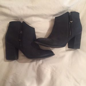 Black Heeled Aldo Booties