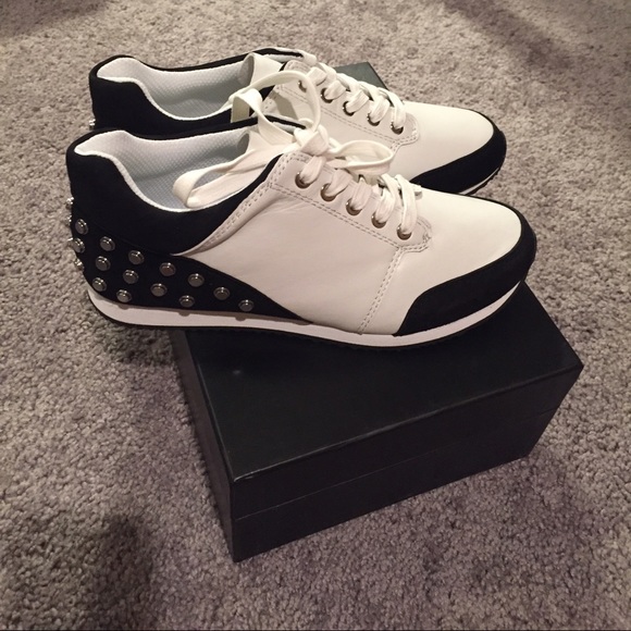✨HP✨Rachel Zoe jace fashion sneakers - Picture 2 of 4