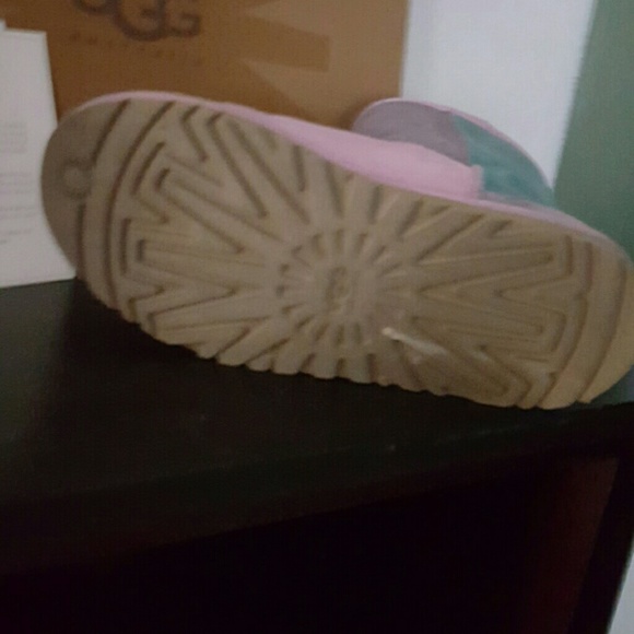 Uggs gorgeous pink lavender and turquoise - Picture 4 of 4