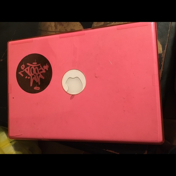 Laptop - Picture 2 of 4